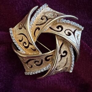 Vintage BSK Brushed Gold Tone Rhinestone Circle Swoop Ribbon Brooch